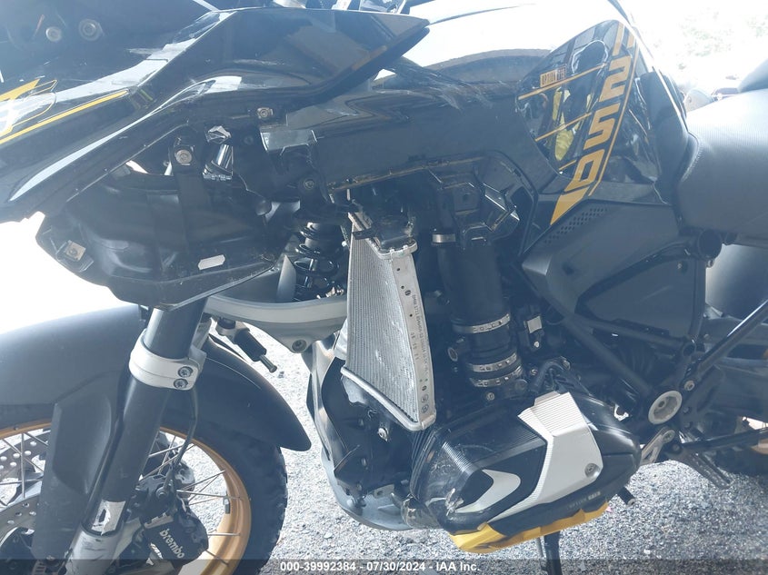 2022 BMW R 1250 GS WB10M0307N6F98365