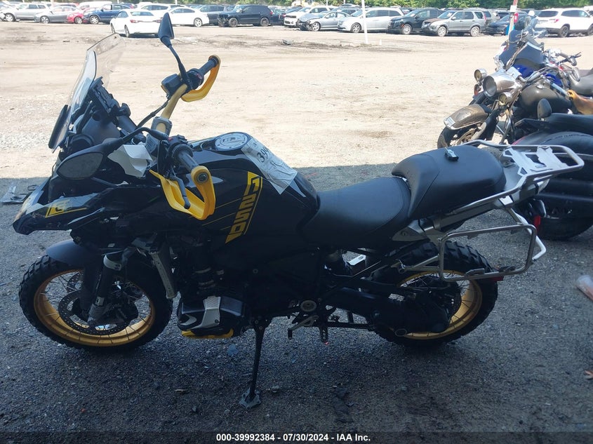 2022 BMW R 1250 GS WB10M0307N6F98365