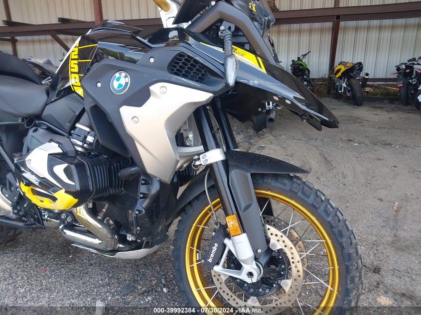 2022 BMW R 1250 GS WB10M0307N6F98365