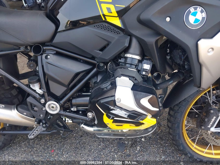 2022 BMW R 1250 GS WB10M0307N6F98365