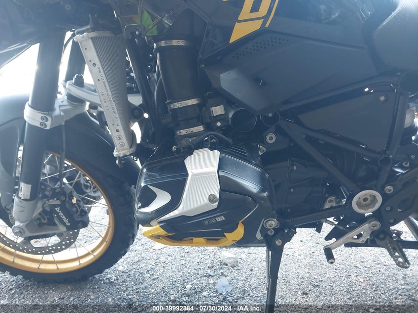 2022 BMW R 1250 GS WB10M0307N6F98365