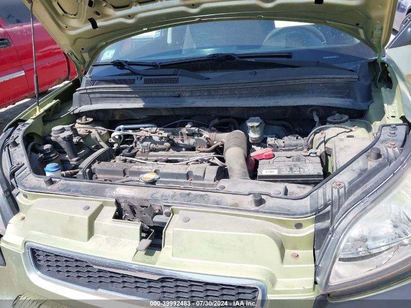 2011 Kia Soul + VIN: KNDJT2A23B7196341 Lot: 39992483