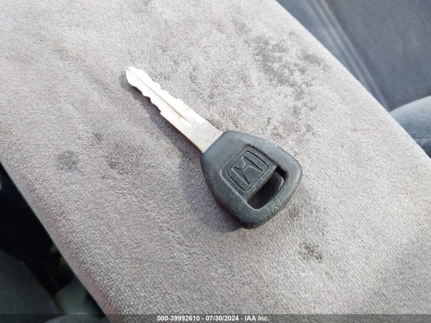 2000 Honda Accord 2.3 Lx VIN: 1HGCG6653YA142090 Lot: 39992610