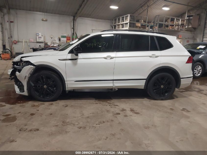 2022 VOLKSWAGEN TIGUAN 2.0T SE R-LINE BLACK - 3VV8B7AX3NM134315