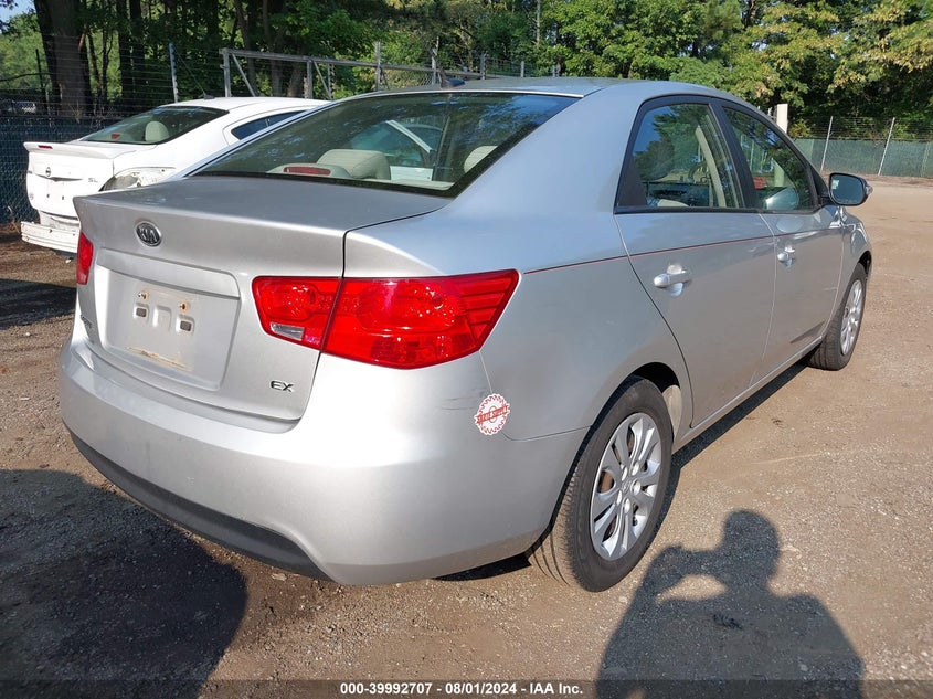 2010 Kia Forte Ex VIN: KNAFU4A22A5242781 Lot: 39992707