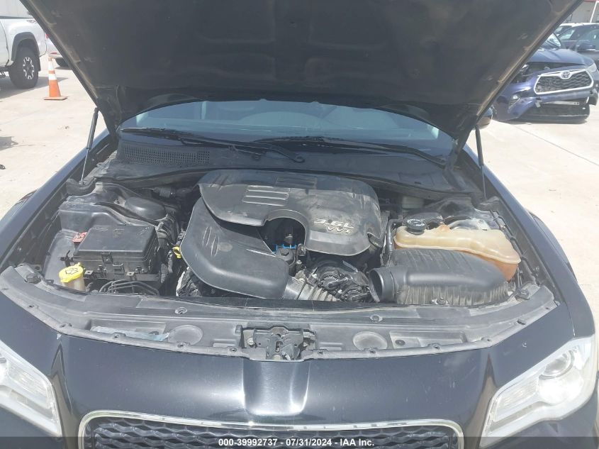 2015 Chrysler 300 Limited VIN: 2C3CCAAGXFH772553 Lot: 39992737