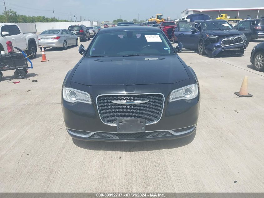 2015 Chrysler 300 Limited VIN: 2C3CCAAGXFH772553 Lot: 39992737