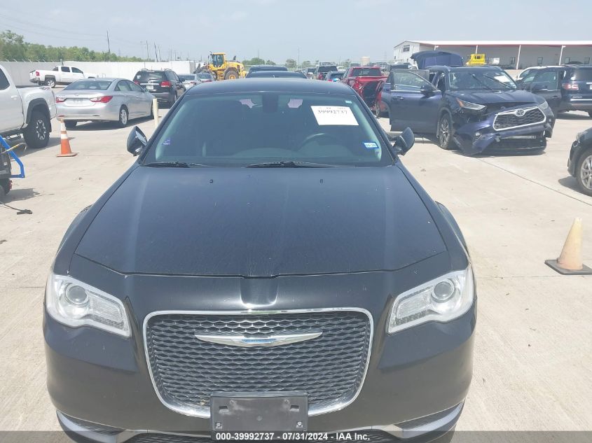 2015 Chrysler 300 Limited VIN: 2C3CCAAGXFH772553 Lot: 39992737