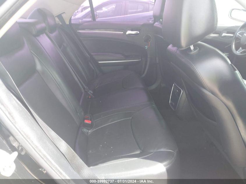 2015 Chrysler 300 Limited VIN: 2C3CCAAGXFH772553 Lot: 39992737