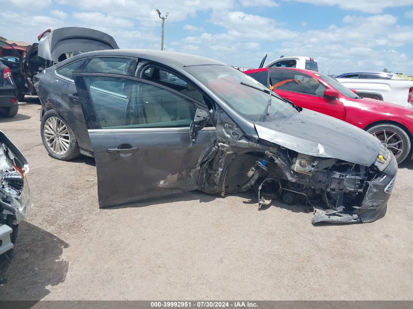 1FADP3J26HL272633 2017 Ford Focus Titanium