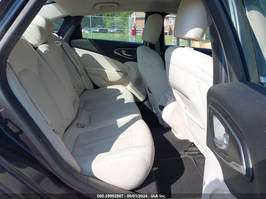 2015 Chrysler 200 Limited VIN: 1C3CCCAB0FN675899 Lot: 39992987