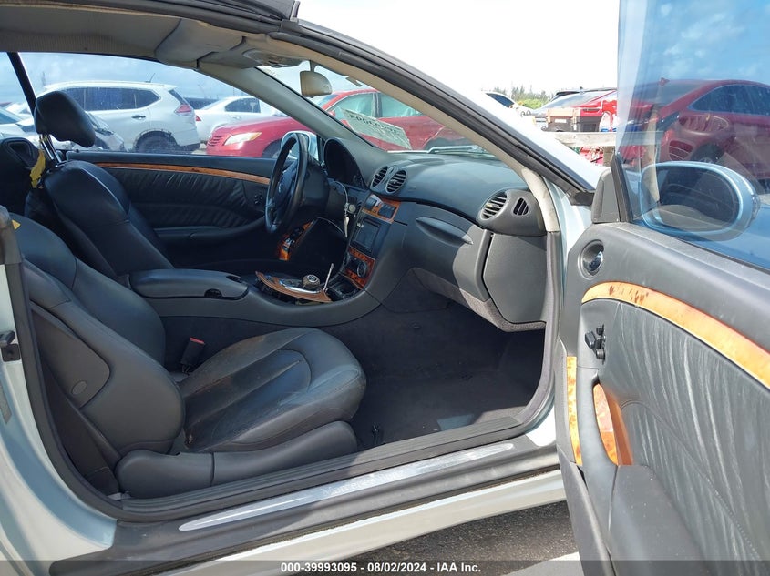 2005 Mercedes-Benz Clk 500 500 VIN: WDBTK75G35T047839 Lot: 39993095