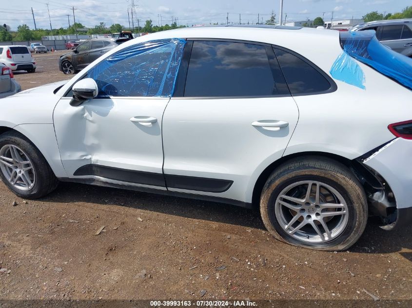 2017 Porsche Macan VIN: WP1AA2A58HLB01142 Lot: 39993163