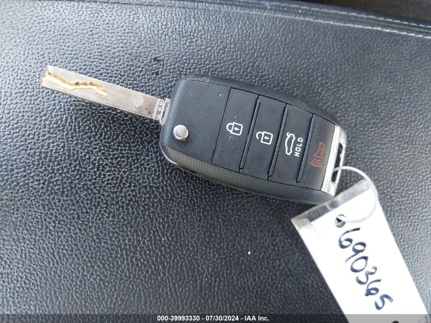 2017 Kia Optima Lx VIN: 5XXGT4L37HG163547 Lot: 39993330