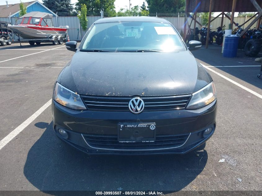 2014 VOLKSWAGEN JETTA SEDAN - 3VWDL7AJ2EM392215