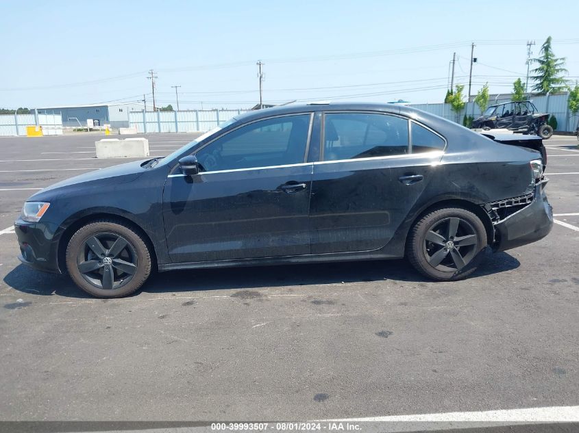 2014 VOLKSWAGEN JETTA SEDAN - 3VWDL7AJ2EM392215