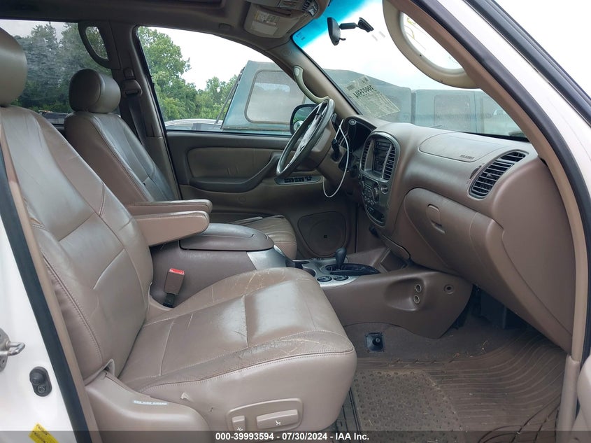 2001 Toyota Sequoia Limited V8 VIN: 5TDBT48A41S045557 Lot: 39993594