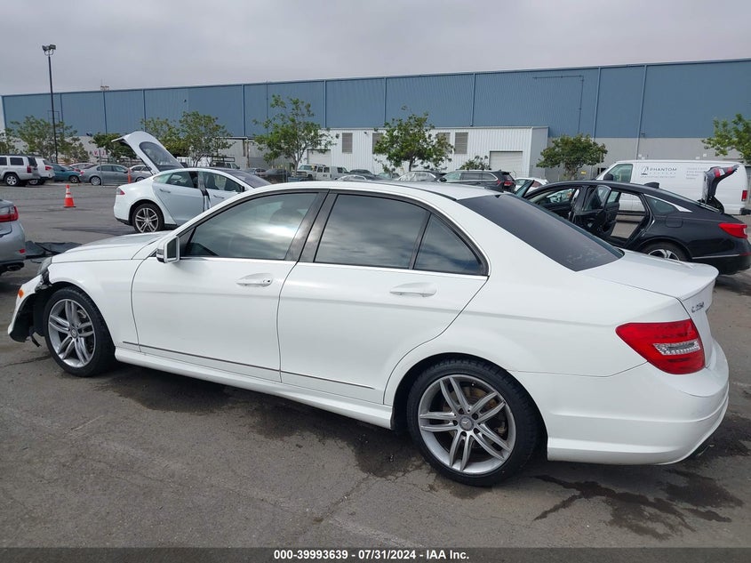 2014 Mercedes-Benz C 250 VIN: WDDGF4HB8EG237821 Lot: 39993639
