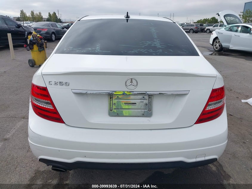 2014 Mercedes-Benz C 250 VIN: WDDGF4HB8EG237821 Lot: 39993639