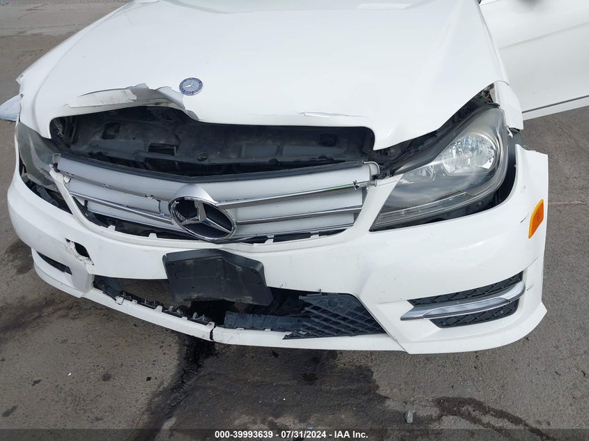 2014 Mercedes-Benz C 250 VIN: WDDGF4HB8EG237821 Lot: 39993639