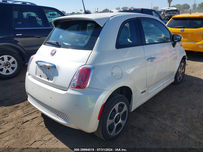 VIN 3C3CFFGE8JT466784 2018 FIAT 500E BATTERY ELECTRIC