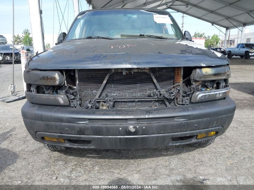 2000 Chevrolet Tahoe K1500 VIN: 1GNEK13T5YJ146371 Lot: 39994065