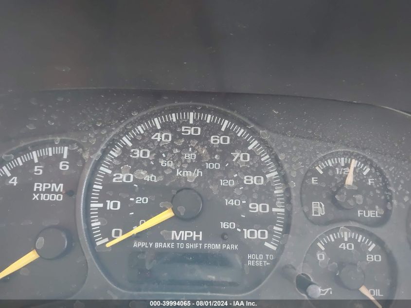 2000 Chevrolet Tahoe K1500 VIN: 1GNEK13T5YJ146371 Lot: 39994065