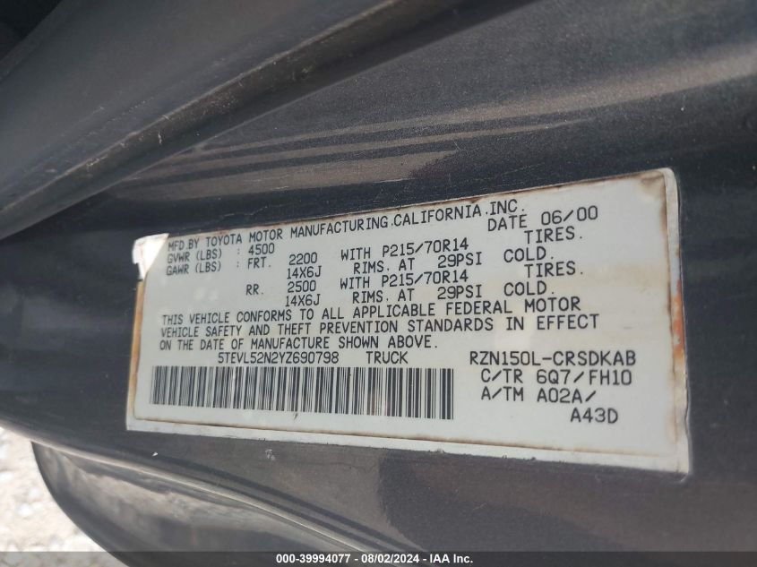 2000 Toyota Tacoma VIN: 5TEVL52N2YZ690798 Lot: 39994077
