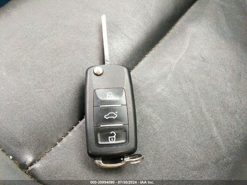 2001 Audi Tt VIN: TRUWT28N711003850 Lot: 39994090