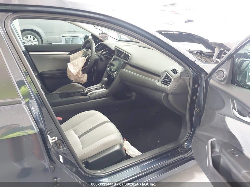 VIN 19XFC2F83HE015556 2017 HONDA CIVIC EX
