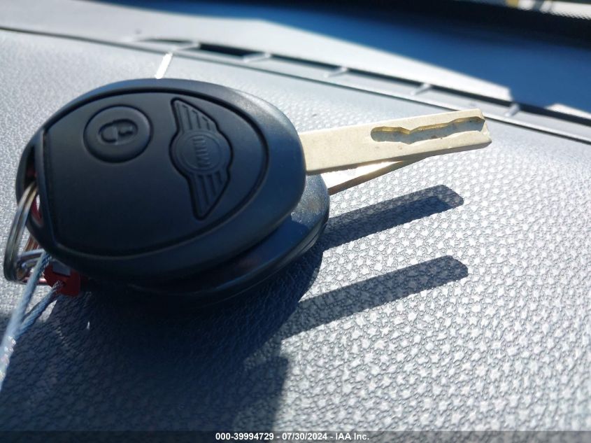 2003 Mini Cooper VIN: WMWRC33473TJ50704 Lot: 39994729