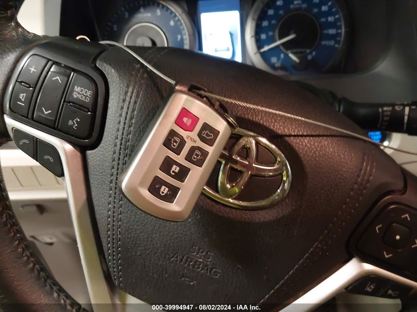 2019 TOYOTA SIENNA XLE - 5TDDZ3DC2KS219460