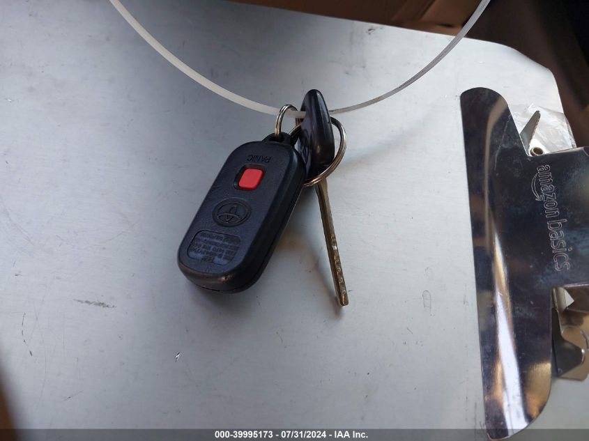 2003 Toyota Camry Le VIN: 4T1BE32K23U752267 Lot: 39995173