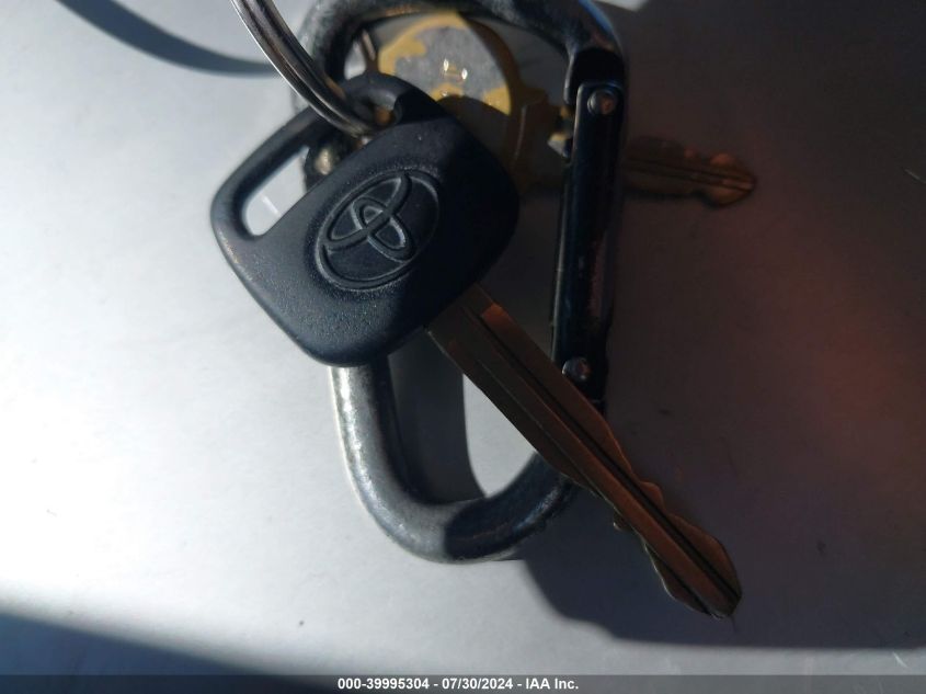 2000 Toyota Tacoma VIN: 4TAWM72N7YZ603434 Lot: 39995304