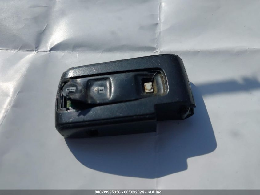 2005 Toyota Prius VIN: JTDKB20U050127372 Lot: 39995336