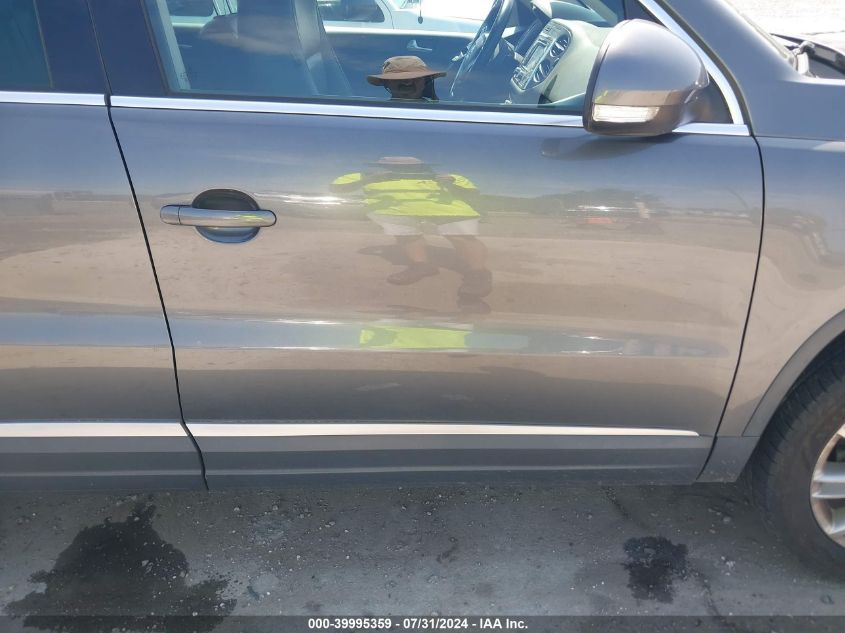 2012 Volkswagen Tiguan S/Se/Sel VIN: WVGAV7AX7CW000259 Lot: 39995359