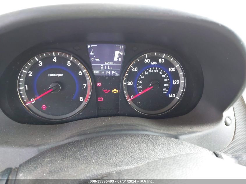 2014 Hyundai Accent Gs VIN: KMHCT5AE5EU181135 Lot: 39995409