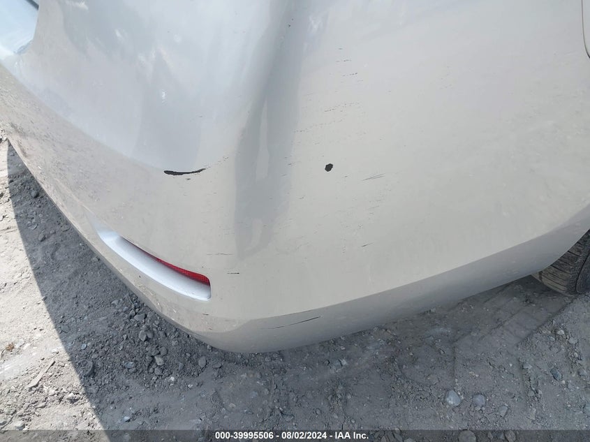 2015 Nissan Sentra S/Sv/Sr/Sl VIN: 3N1AB7AP5FY325750 Lot: 39995506