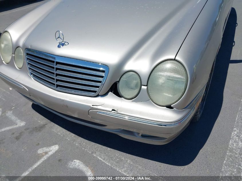 2000 Mercedes-Benz E 430 VIN: WDBJF70J5YB038360 Lot: 39995742