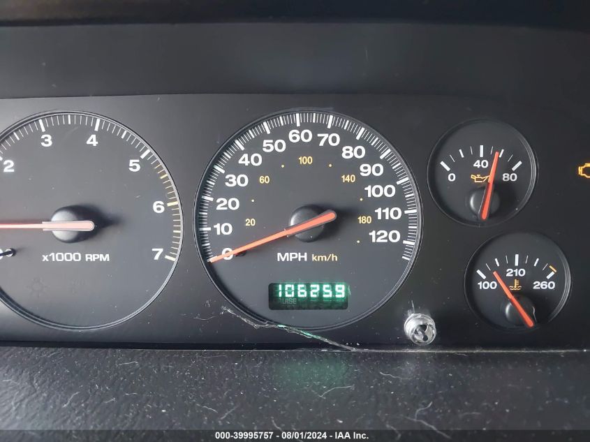 2000 Jeep Grand Cherokee Limited VIN: 1J4GW58NXYC256113 Lot: 39995757