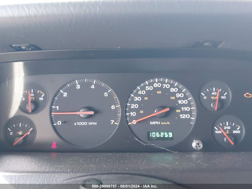 2000 Jeep Grand Cherokee Limited VIN: 1J4GW58NXYC256113 Lot: 39995757