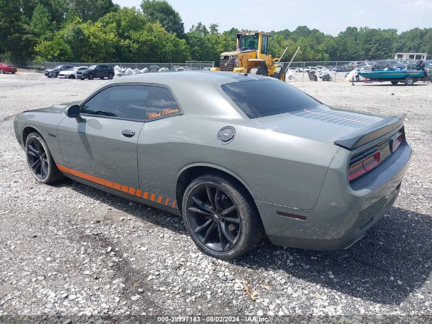 2017 Dodge Challenger Sxt VIN: 2C3CDZAGXHH592536 Lot: 39997143