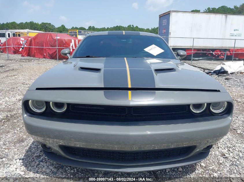 2017 Dodge Challenger Sxt VIN: 2C3CDZAGXHH592536 Lot: 39997143