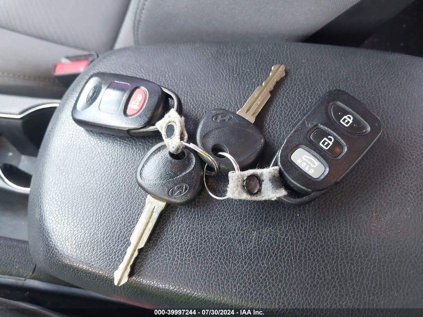 2013 Hyundai Elantra Gls VIN: KMHDH4AE4DU932076 Lot: 39997244