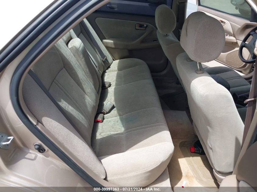 2000 Toyota Camry Ce/Le/Xle VIN: 4T1BG22K1YU738274 Lot: 39997363