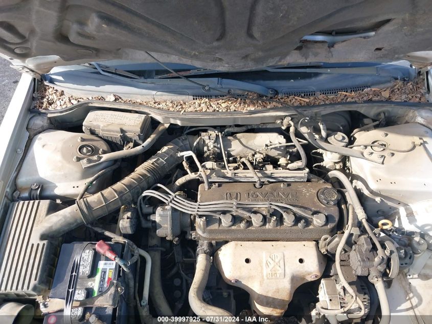 2001 Honda Accord Value Package VIN: 1HGCF86651A040349 Lot: 39997925