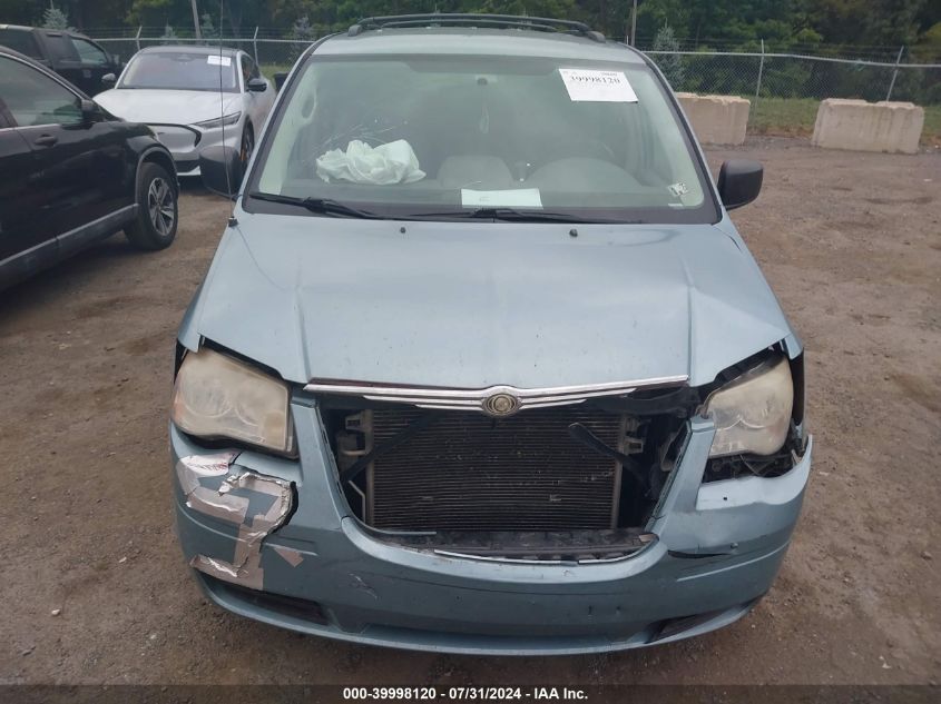 2A4RR2D17AR391158 2010 Chrysler Town & Country New Lx