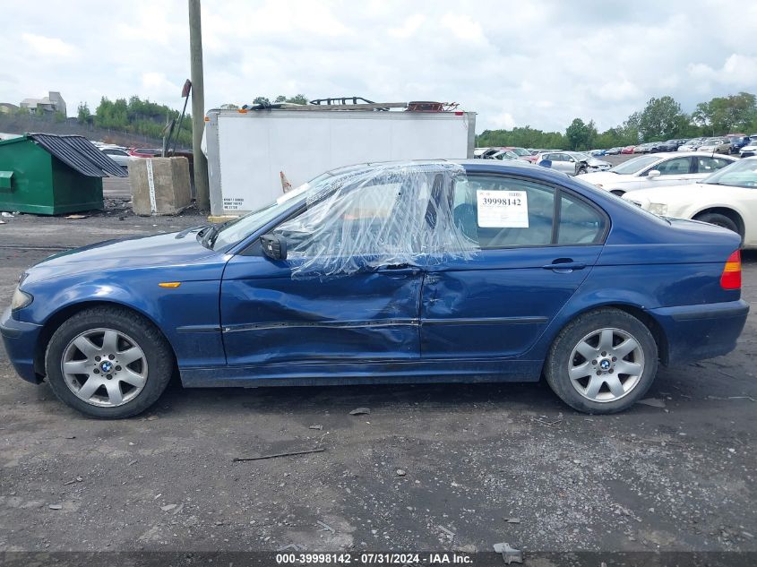 2005 BMW 325Xi VIN: WBAEU33425PR15017 Lot: 39998142