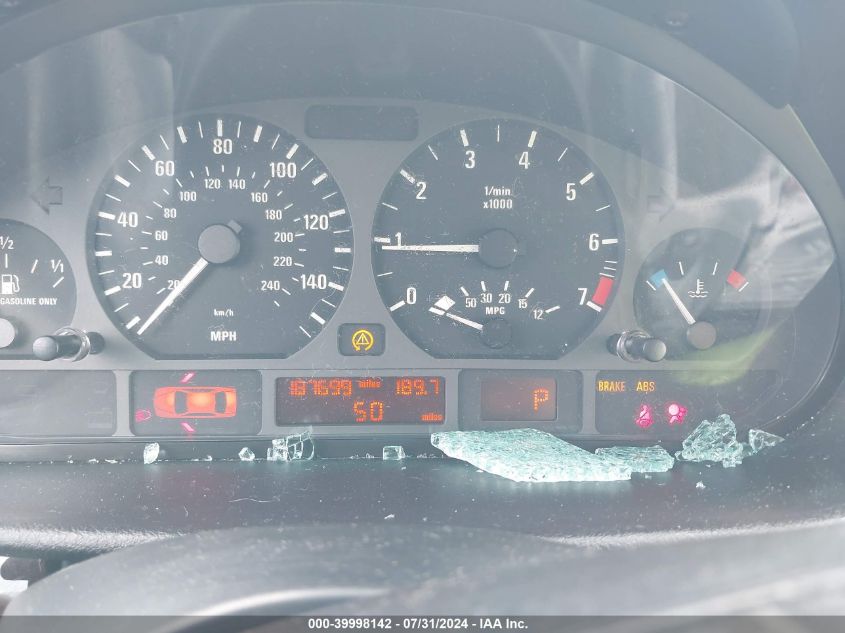 2005 BMW 325Xi VIN: WBAEU33425PR15017 Lot: 39998142