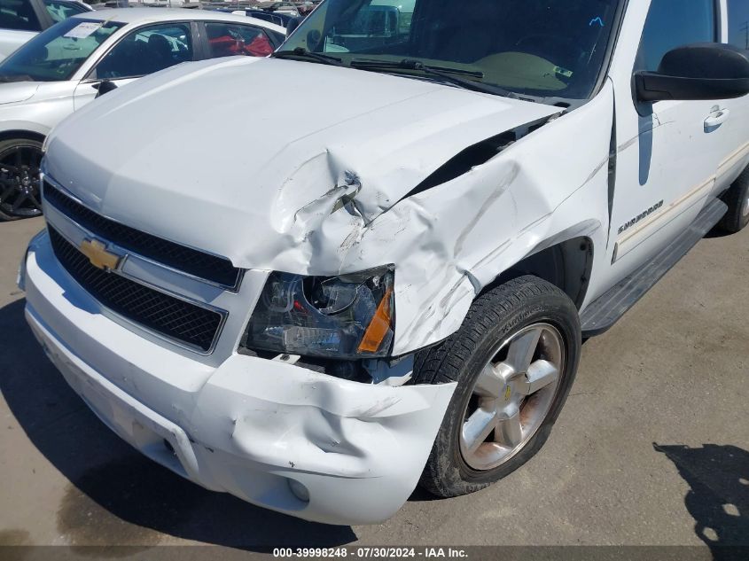 2010 Chevrolet Suburban 1500 Lt1 VIN: 1GNUKJE30AR210283 Lot: 39998248